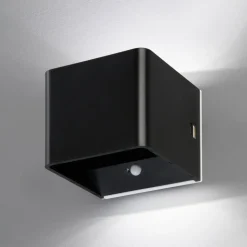 LED-væglampe Magnetics, sort, USB, bevægelsessensor
