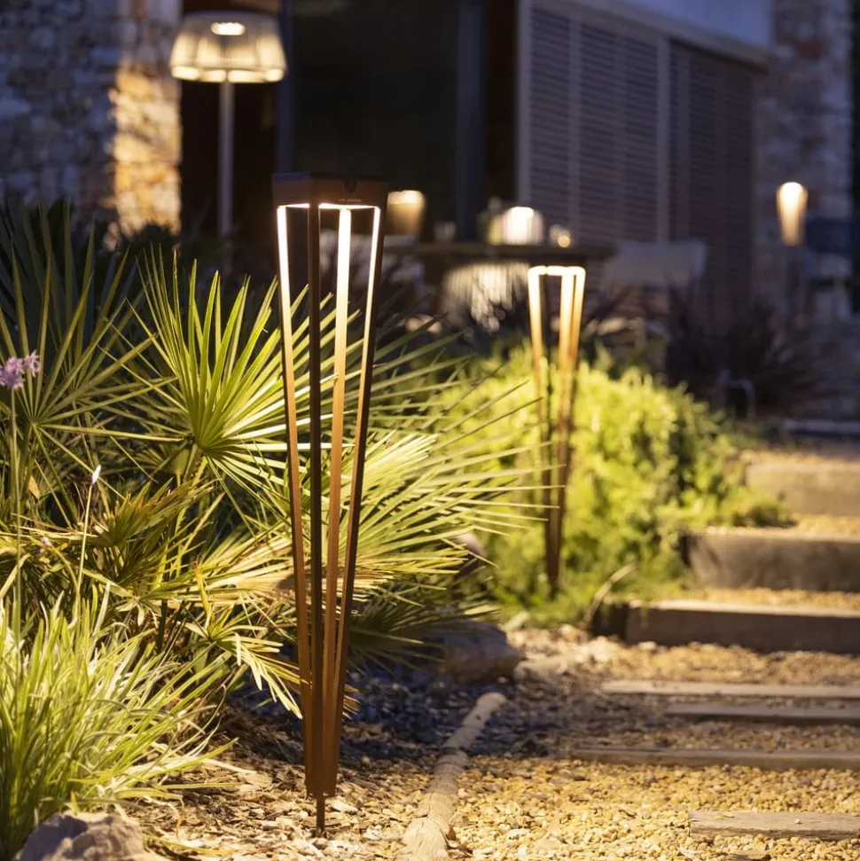 Les Jardins LED-solcellelampe Tinka, corten, 90 cm, jordspyd