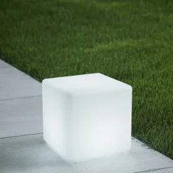 Lindby Akku-LED-udendørslampe Cubara, RGB, terning, plast