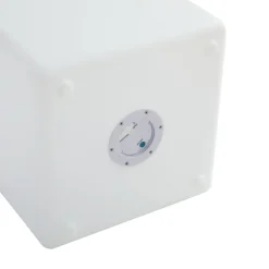 Lindby Akku-LED-udendørslampe Cubara, RGB, terning, plast