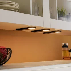 Lindby Amaryll LED-underskabsbelysning, sæt med 3, sort