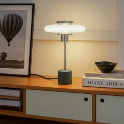 Lindby bordlampe Branford, retro, hvid/grøn opalglas/marmor