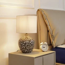 Lindby bordlampe Thalassia, sort/hvid, Ø 26cm, keramik