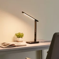 Lindby Cerula LED-skrivebordslampe med dæmper