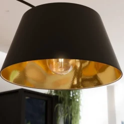 Lindby Esti gulvlampe, sort/guld, stof, højde 192 cm
