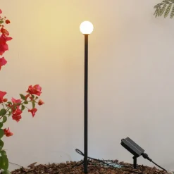 Lindby Freydis LED-solcellelampe, sort, aluminium, 2.000 K