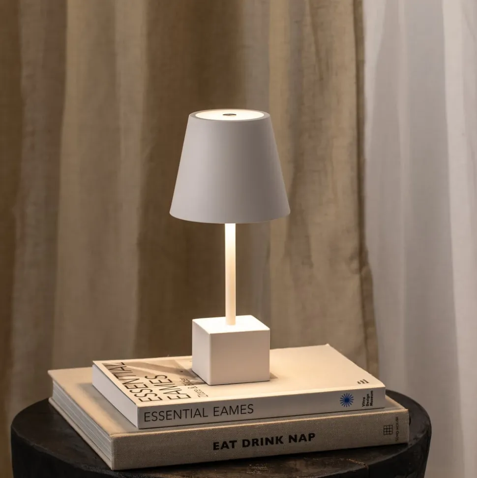 Lindby genopladelig LED-bordlampe Janea CUBE, hvid, metal