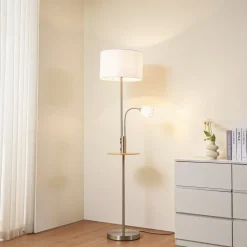 Lindby Gulvlampe Aovan, nikkelfarvet, hylde, USB-port
