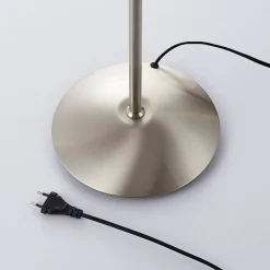 Lindby gulvlampe Gwendolin, 160 cm, nikkelfarvet, 2 lyskilder.