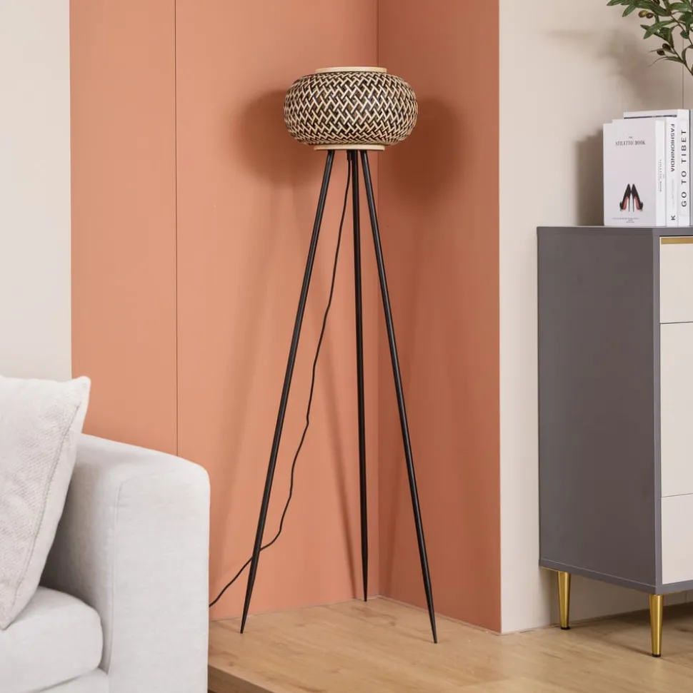 Lindby gulvlampe Nerys, sort, bambus, Ø 31,5 cm, stativ