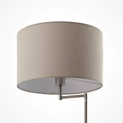 Lindby gulvlampe Zinia, nikkelfarvet, hylde, USB-tilslutning