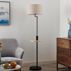 Lindby gulvlampe Zinia, sort, hylde, USB-tilslutning