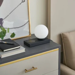 Lindby Junis bordlampe, sort, opladningsfunktion