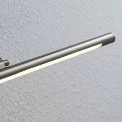 Lindby LED-gallerilampe Mailine, 69 cm, nikkel, afbryder