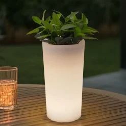 Lindby LED genopladelig blomstervase Florista, RGB, IP54, Ø 12cm, hvid