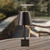 Lindby LED genopladelig bordlampe Janea CUBE, sort, metal