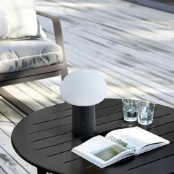 Lindby LED genopladelig bordlampe Zelie, sort, aluminium, IP44