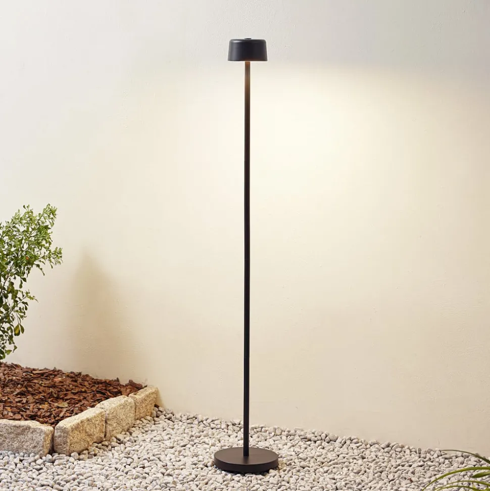 Lindby LED-gulvlampe Isason, sort, aluminium, Ø 11 cm