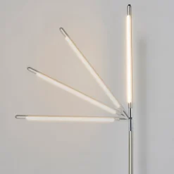 Lindby LED-gulvlampe Jabbo, 163 cm, nikkel, metal