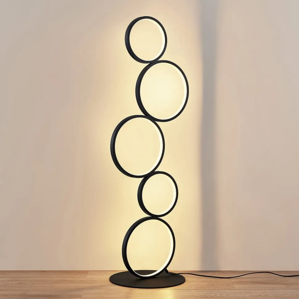 Lindby LED-gulvlampe Jacek, sort, metal, 110 cm, ringe