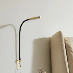 Lindby LED-læselampe Flexola, guld, rund, metal, stik