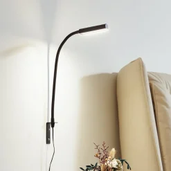 Lindby LED-læselampe Flexola, sort, kantet, stik
