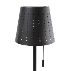 Lindby LED-solcellegulvlampe Hilario, sort, jern, genopladeligt batteri