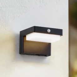 Lindby LED solcellelampe Eleazar, sort, sensor, dæmpbar