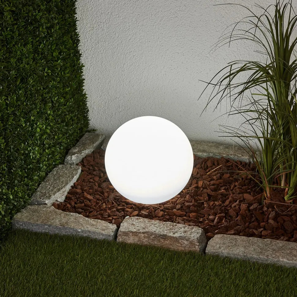Lindby LED-solcellelampe Lago, Ø 25 cm, kugle, jordspyd, hvid
