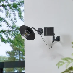 Lindby LED-solcellelampe Virane, sort, aluminium