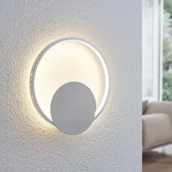Lindby LED-væglampe Anays, Ø 32 cm, krom/klar, plast