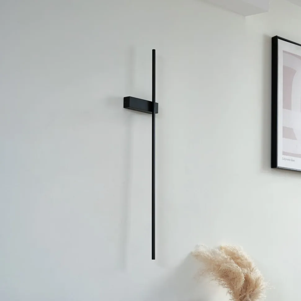Lindby LED-væglampe Natsumi, sort, aluminium, 90 cm