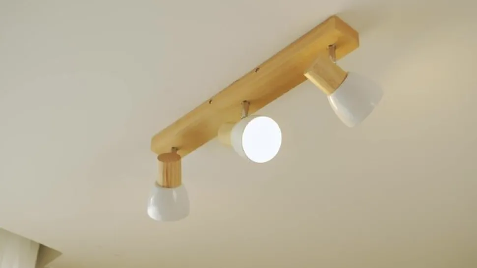 Lindby loftlampe Thorin, 47 cm, 3 lyskilder, hvid, træ, E14