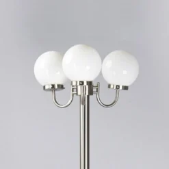 Lindby Samuel udendørslampe, 218 cm, 3 lyskilder, kugle, E27, IP44