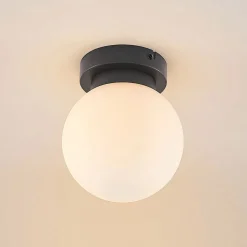 Lindby Tavino loftslampe, sfærisk skærm, sort