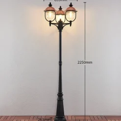 Lindby udendørslampe Clint, 225 cm, 3 lyskilder, saltvandsresistent, E27
