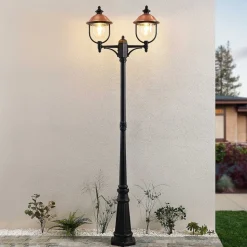Lindby udendørslampe Clint, 225 cm, 2 lyskilder, saltvandsresistent, E27