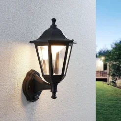Lindby udendørs LED-væglampe Iavo, sensor, sort, lygte