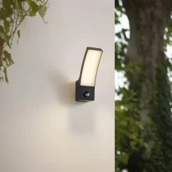 Lindby udendørs LED-væglampe Ilvita, sensor, antracit, IP54