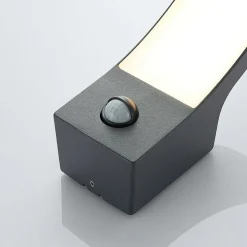 Lindby udendørs LED-væglampe Ilvita, sensor, antracit, IP54