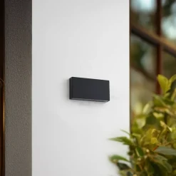 Lindby udendørs LED-væglampe Jarte, sort, metal, 17 cm, IP54