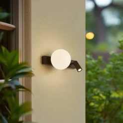 Lindby udendørs LED-væglampe Larcie, 35 cm, 2 lyskilder, aluminium, sensor