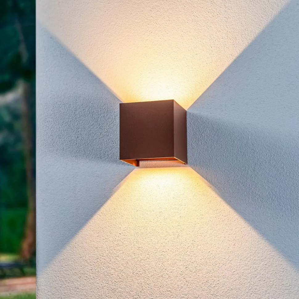 Lindby udendørs LED-væglampe Nivar, kantet, rust, metal, IP54