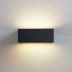 Lindby udendørs LED-væglampe Nienke, 23 cm, saltvandsresistent, IP65