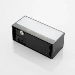 Lindby udendørs LED-væglampe Nienke, 23 cm, saltvandsresistent, IP65
