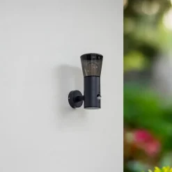Lindby udendørs væglampe Heulo, Ø 10,5 cm, røggrå, sensor