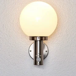 Lindby udendørs væglampe Nada, stål, glas, sensor, E27