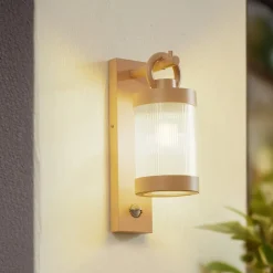 Lindby udendørs væglampe Yrene, 20 cm, beige, sensor, ripple