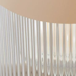Lindby udendørs væglampe Yrene, 20 cm, beige, sensor, ripple