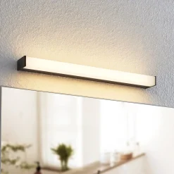 Lindby Ulisan LED-væglampe til bad, kantet 58,8 cm